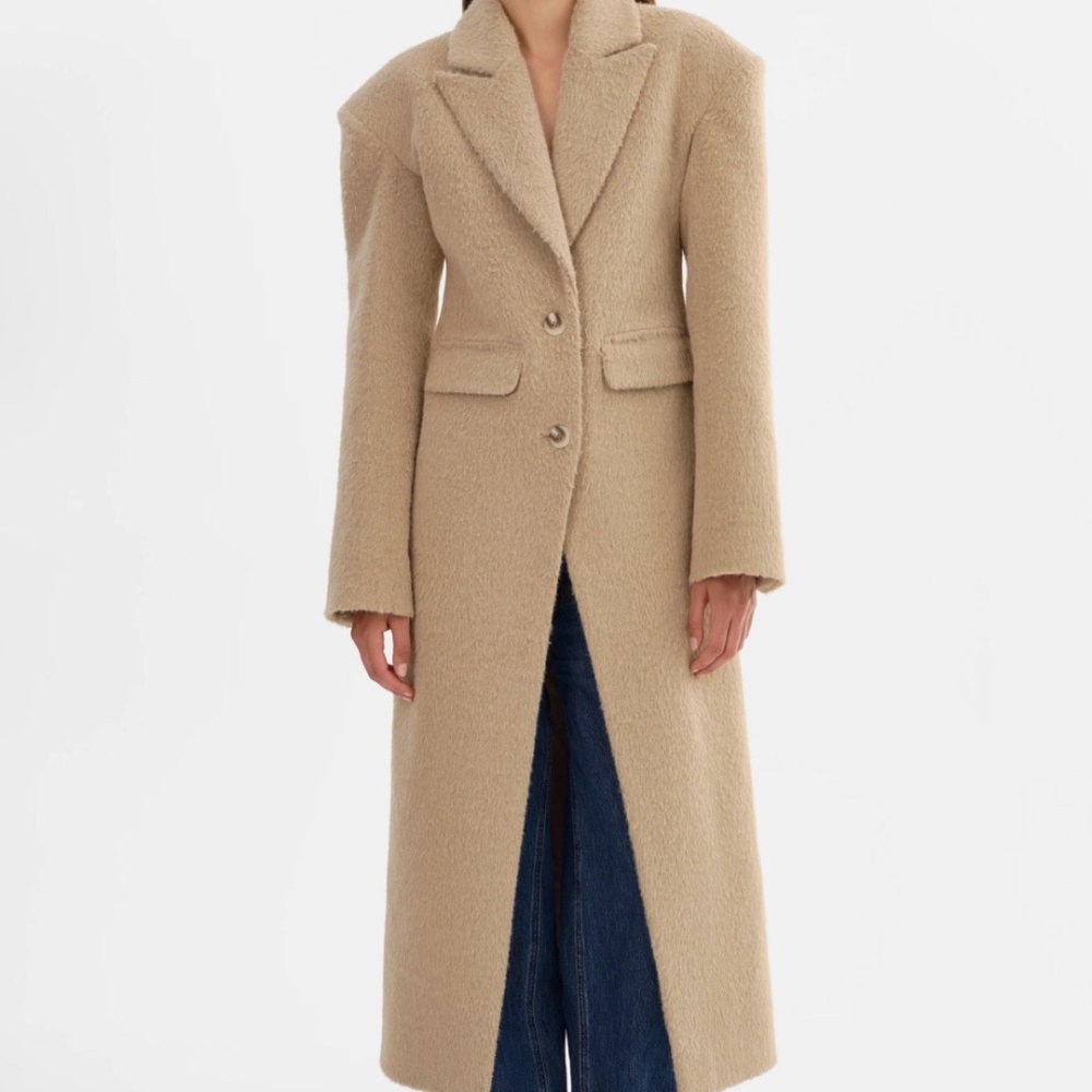 Aaliyah Textured Hourglass Coat ~ Beige